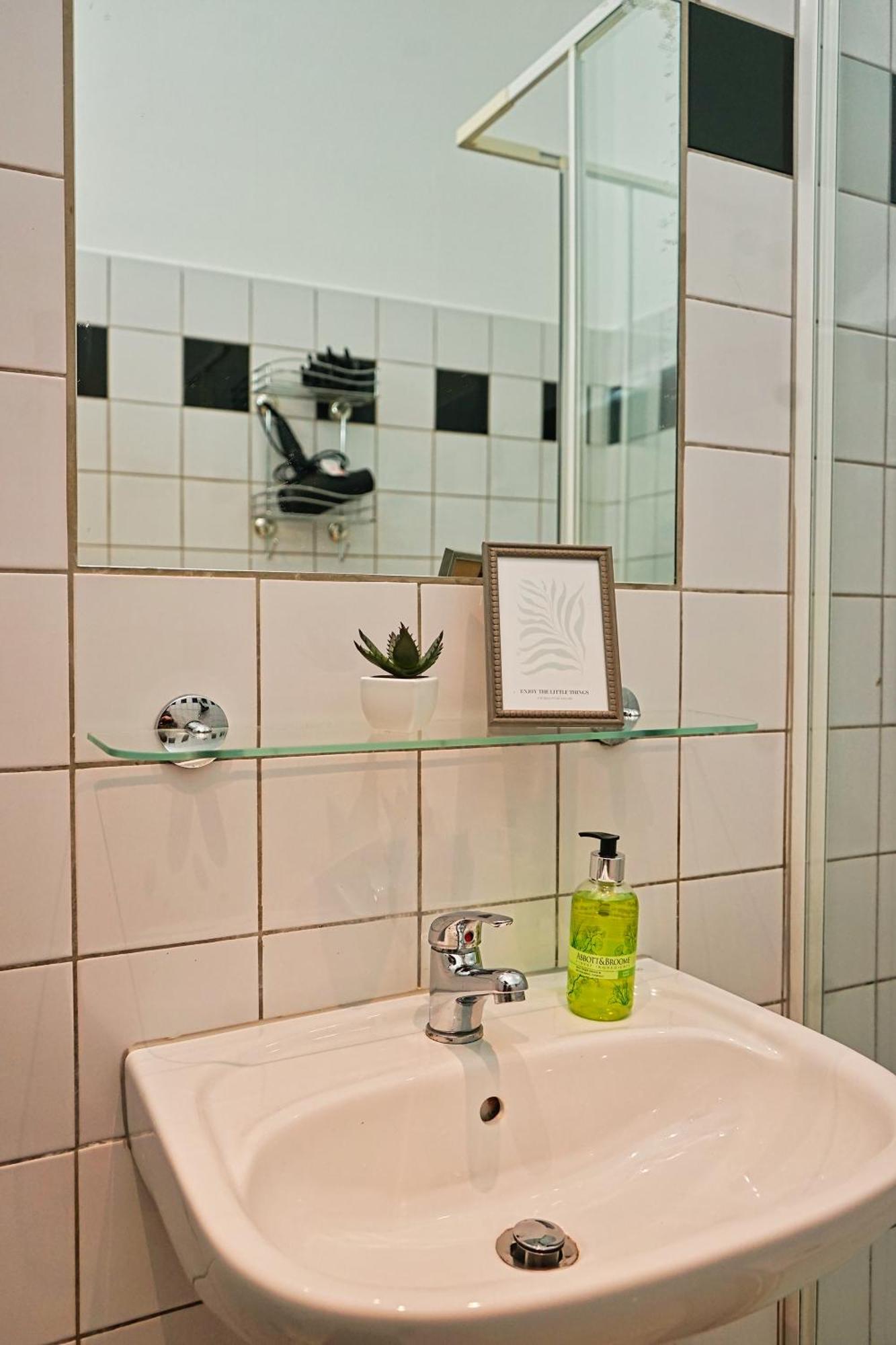 City Nook Apartments Near Hauptbahnhof เวียนนา ภายนอก รูปภาพ